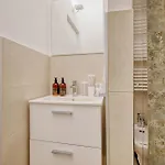 Stylish Retreat In The Tortona District By Mastery Apartamento